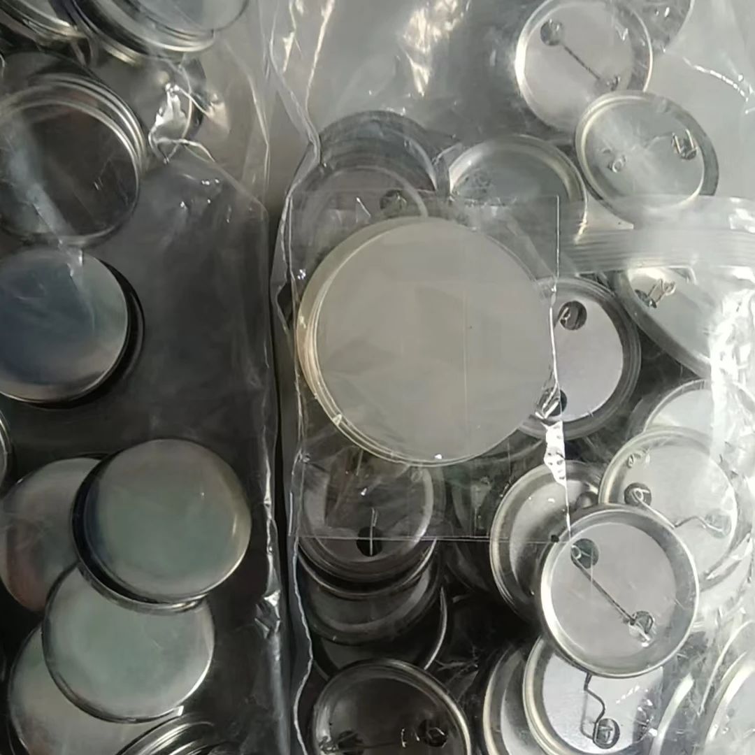 500 pièces de badges en métal  - Button Badge Blank avis et prix